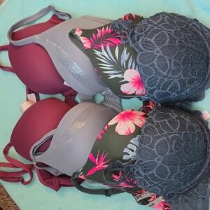 4 Victoria's Secret Bras